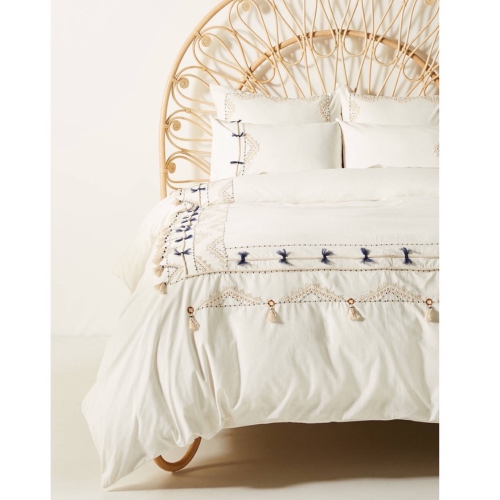 Anthro x Vineet Bahl Embroidered Romula Duvet Set - Picture 4 of 10